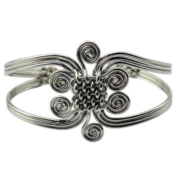 African Silver Wire Kulinda Bracelet - Picture 6 of 7